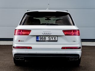 Audi SQ7 4.0 V8 320кВ