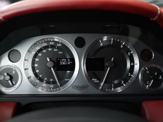 Aston Martin V8 Vantage 4.3 283kW