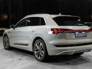 Audi e-tron 55 300kW