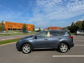 Toyota RAV4 2.0 111kW