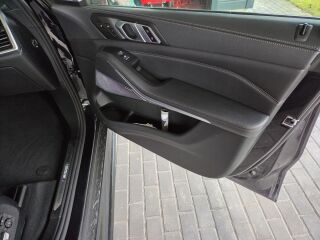 BMW X5 M50I 4.4 V8 390kW