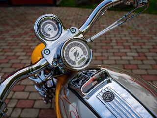 Harley-Davidson VRSCSE2 Screamin' Eagle CVO V-Rod 92kW