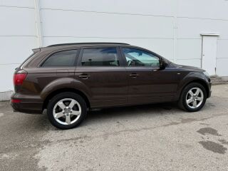 Audi Q7 S-line QUATTRO 3.0 V6 TDI 180kW