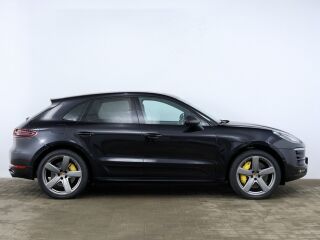 Porsche Macan Turbo model year 2017 3.6 294kW