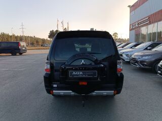 Mitsubishi Pajero Instyle Navi 4WD 3.2 DI-D 147kW