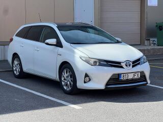 Toyota Auris 1.8 73кВ