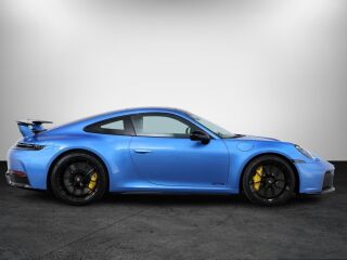 Porsche 911 Carrera 4 GTS Coupe T-Hybrid 398kW