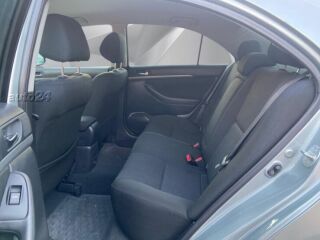 Toyota Avensis Linea Sol 2.4 120kW