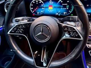 Mercedes-Benz E 300 de 4Matic Avantgarde 2.0 143kW