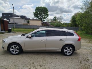 Volvo V60 Momentum Nordic 2.0 D2 88kW