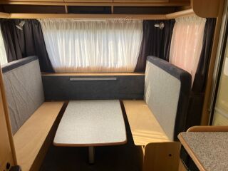 Dethleffs 430DB Camper