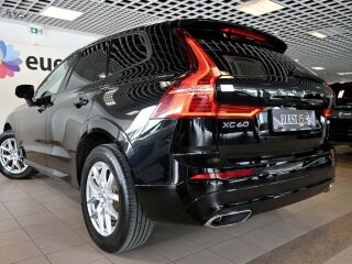 Volvo XC60 AWD H&K INSCRIPTION EXPRESSION XENIUM INTELLI 184kW