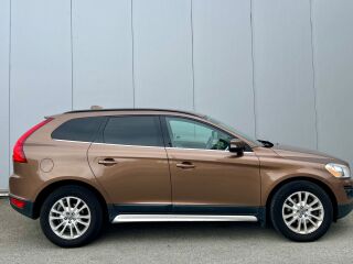 Volvo XC60 AWD Summum 2.4 D5 136кВ