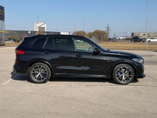 BMW X5 xDrive 45e M-Sportpakett 3.0 290кВ