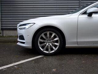 Volvo S90 Momentum D4 2.0 R4 TDI CR 140kW