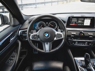BMW M550 3.0 R6 294кВ
