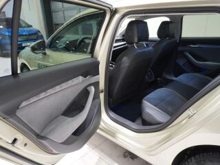 Skoda Superb SELECTION COMBI PHEV 1.5 TSI 110kW