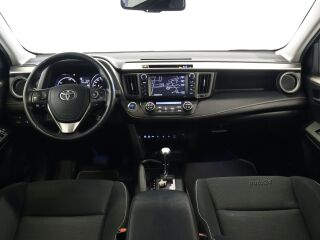 Toyota RAV4 Luxury 114кВ