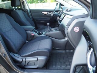 Nissan Qashqai Tekna EU5 1.5 dCi Pure Drive 81kW