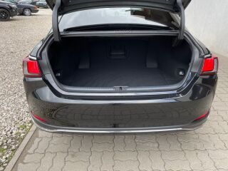 Lexus ES 300h 131kW