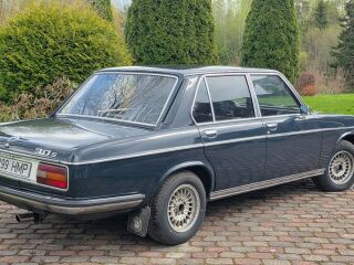 BMW  3.0 3,0 132kW