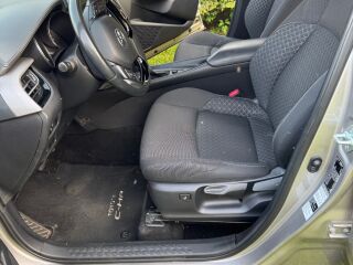 Toyota C-HR Business e-cvt hybrid 1.8 72kW
