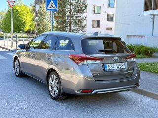 Toyota Auris Activ Hybrid Luxury Facelift 1.8 90kW