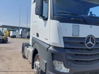 Mercedes-Benz Actros 1845