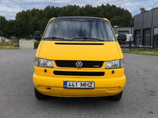 Volkswagen Caravelle 2.5 75кВ