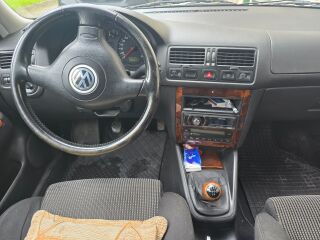 Volkswagen Bora 1.6 74kW