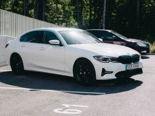 BMW 330 2.0 215kW