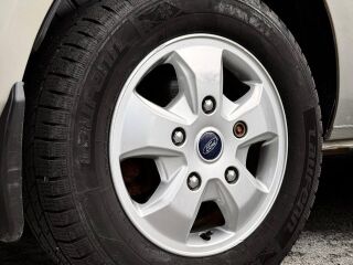 Ford Tourneo Custom Long family 2.0 125kW