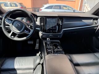 Volvo S90 R-Design Plus AWD 2.0 T8 235кВ
