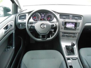 Volkswagen Golf Comfortline 1.2 77кВ