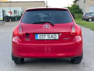Toyota Auris 1.6 R4 91кВ