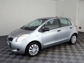 Toyota Yaris Linea Sol A-C 1.3 64kW