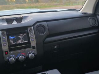 Toyota Tundra 4.6 V8 231kW