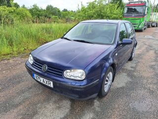 Volkswagen Golf 1.6 74kW