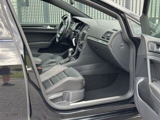 Volkswagen Golf R 4Motion 2.0 221kW