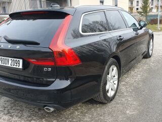 Volvo V90 MOMENTUM 2.0 D3 110kW