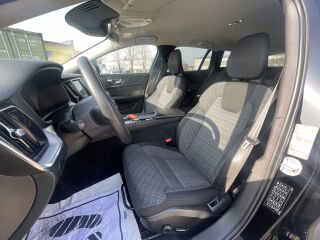 Volvo V60 MOMOENTUM BUSINESS INTELLI SAFE GEARTRONIC 2.0 R4 KERS MILD HYBRID B4 197 145kW