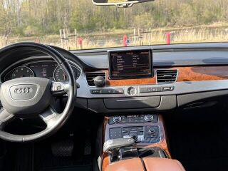 Audi A8 4.2 V8 FSI 273kW
