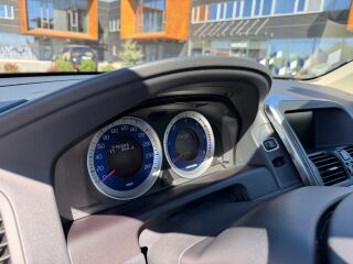 Volvo XC60 R-Design AWD 2.4 158kW
