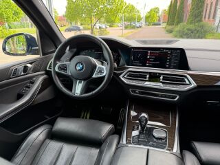 BMW X5 M50 3.0 294kW