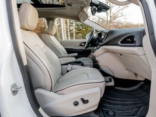 Chrysler Pacifica Limited 3.6 214kW