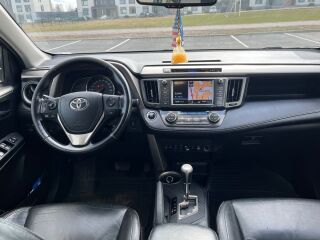 Toyota RAV4 2.0 111kW