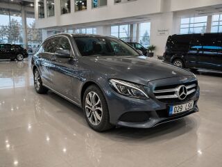 Mercedes-Benz C 200 4matic 2.0 135kW