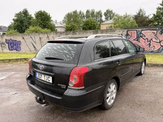 Toyota Avensis 2.0 93кВ