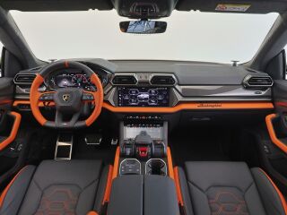 Lamborghini Urus 4.0 588кВ
