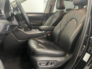 Toyota Highlander Premium AWD 2.5 140kW